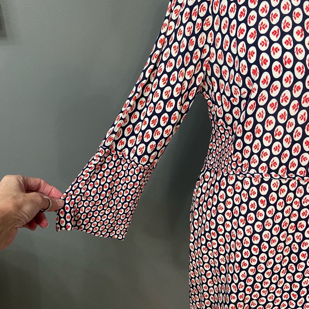 BODEN 8L Lightweight Floral Tunic Dress Long Sleeve Bell Cuff Navy Red Casual - Picture 3 of 16